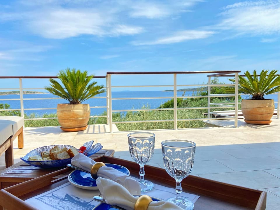 View (from property/room), Balcony/Terrace, Sea view