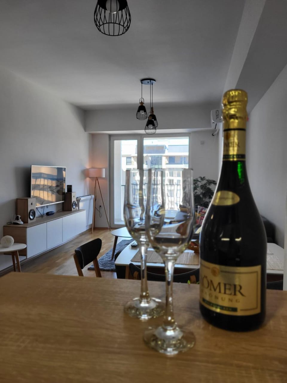 Food and drinks, Dining area