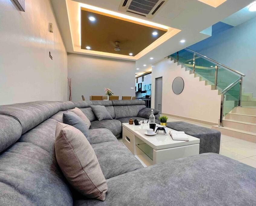 JPP Austin市区 3马力中央冷气 自动麻将机 游戏机 6分钟到 tebrau aeon toppen lotus Villa in Johor Bahru