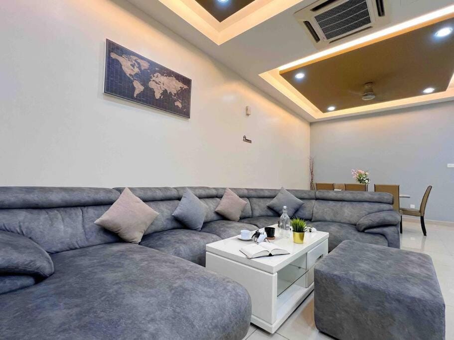 JPP Austin市区 3马力中央冷气 自动麻将机 游戏机 6分钟到 tebrau aeon toppen lotus Villa in Johor Bahru