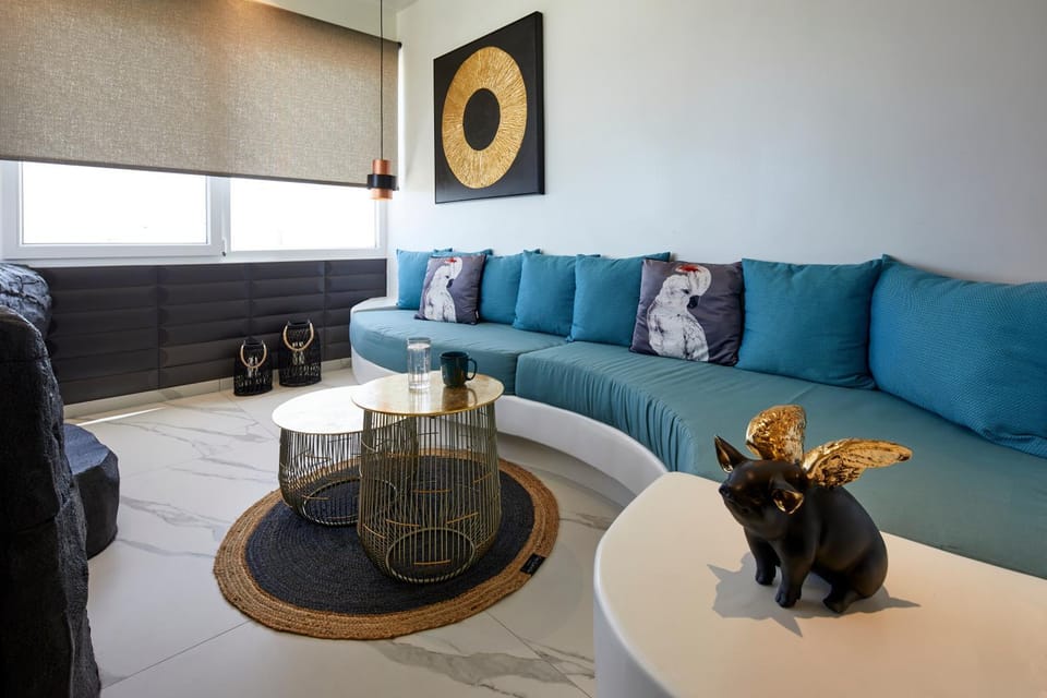 Living room, Seating area
