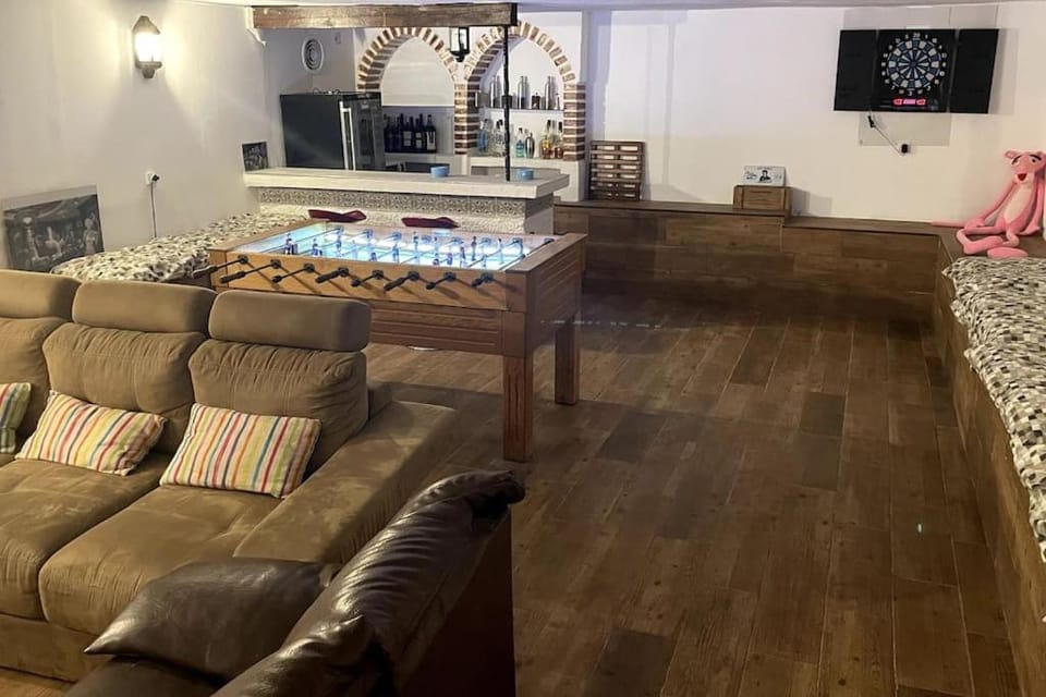 Lounge or bar