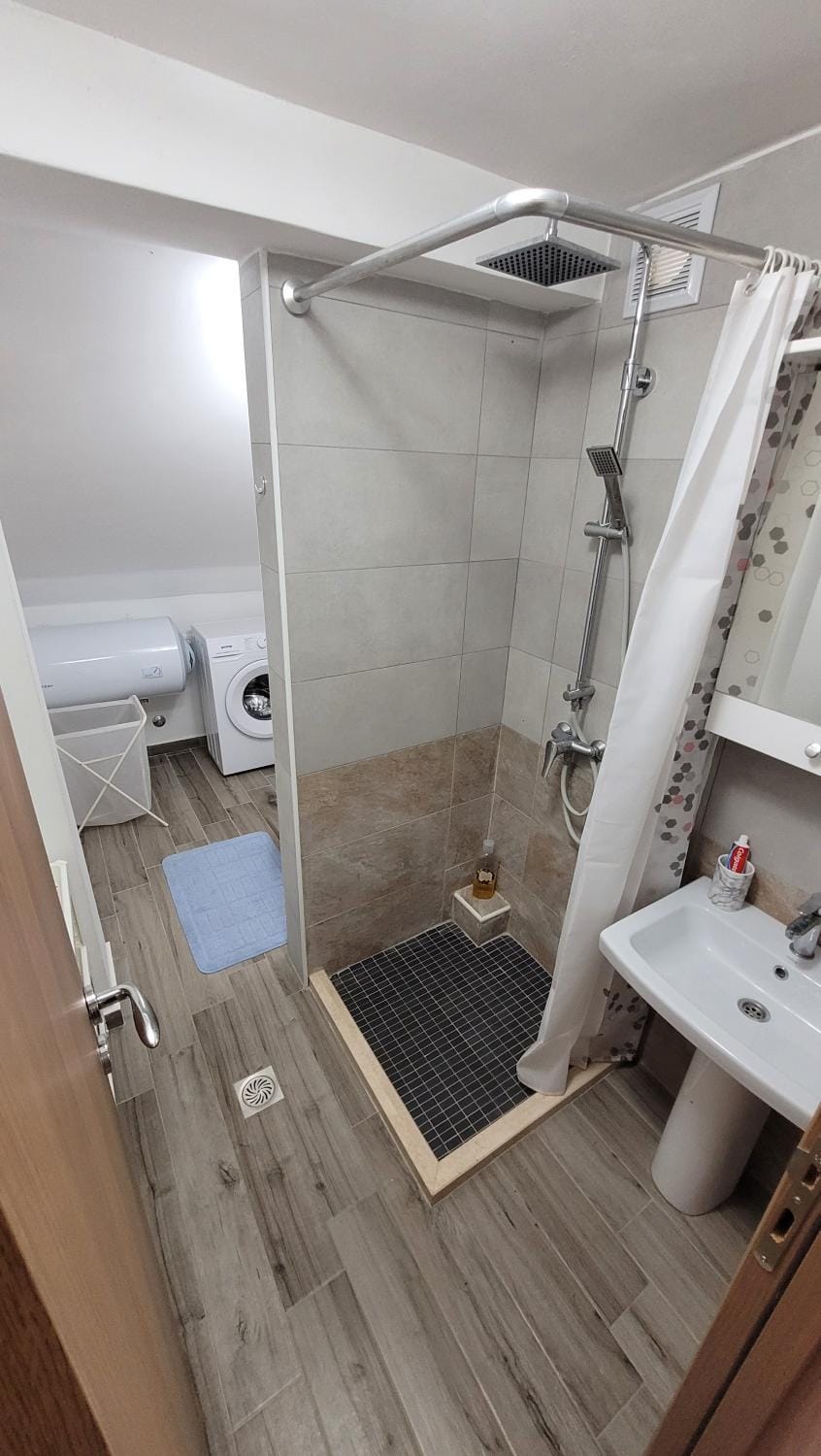 Shower, Bathroom, washing machine