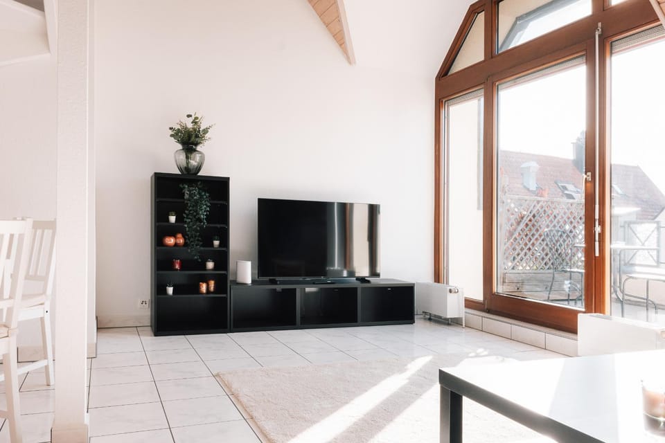 TV and multimedia, Balcony/Terrace, Living room