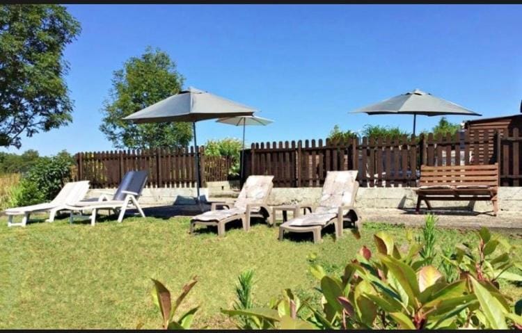 Charming Gite with pool - peaceful coumtryside in Charente House in Nouvelle-Aquitaine