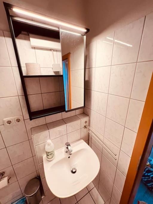 The Room - Direkt in der Stadt! Apartment in Bochum
