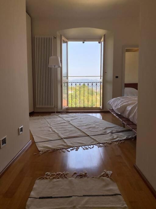 Chambre Dans La Tour Bed and Breakfast in Bergamo