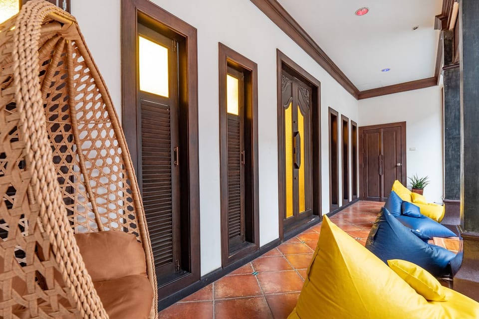 Seating area, Inner courtyard view