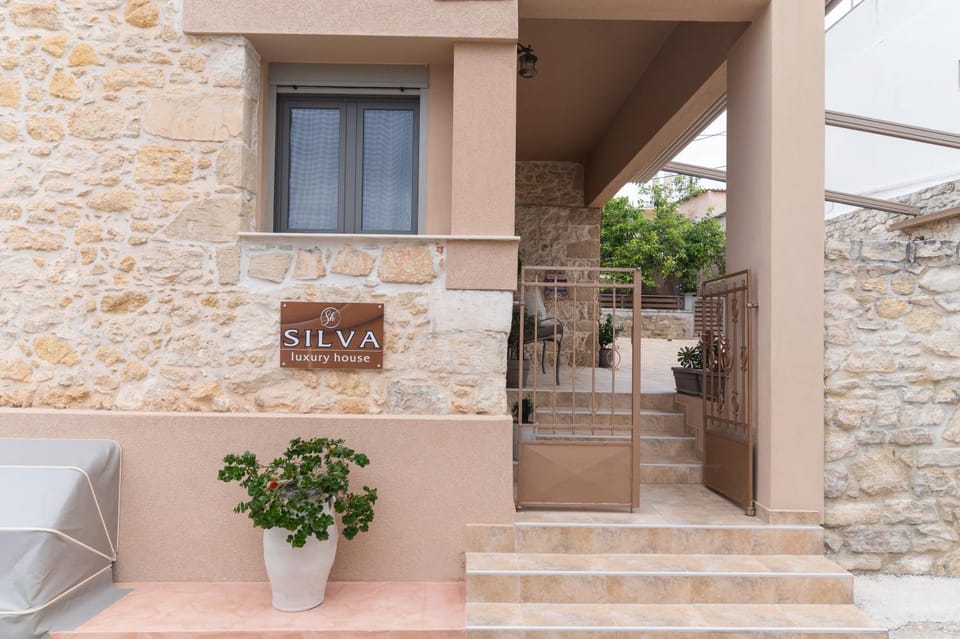 Silva Luxury House in Mires (South Crete) House in Crete