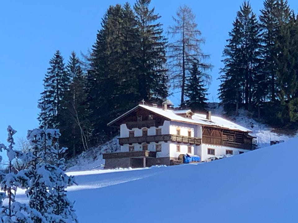 Property building, Day, Winter
