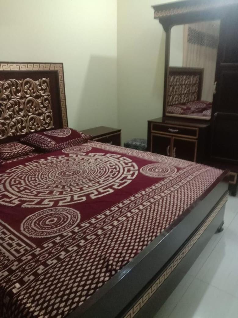 Gujrat Guest House Bed and Breakfast in Punjab