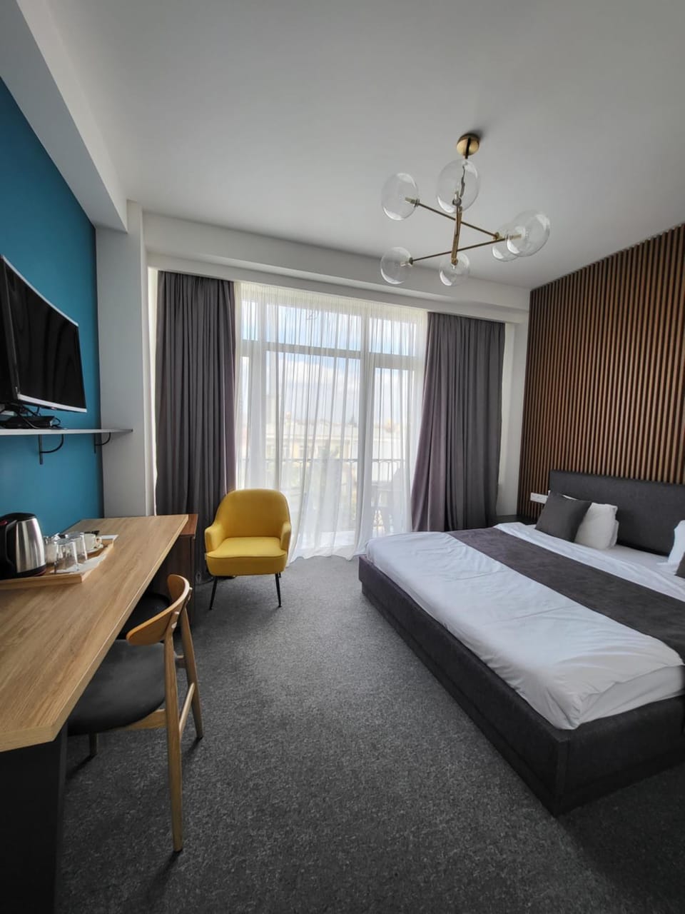 Communal lounge/ TV room, Bed, Living room, Photo of the whole room, Bedroom, hair dresser