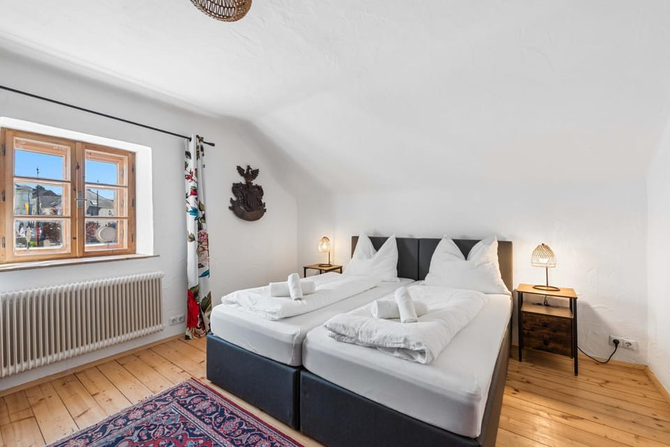 Bed, Photo of the whole room, Bedroom, internet, towels