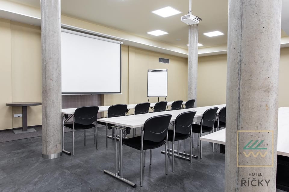 Meeting/conference room