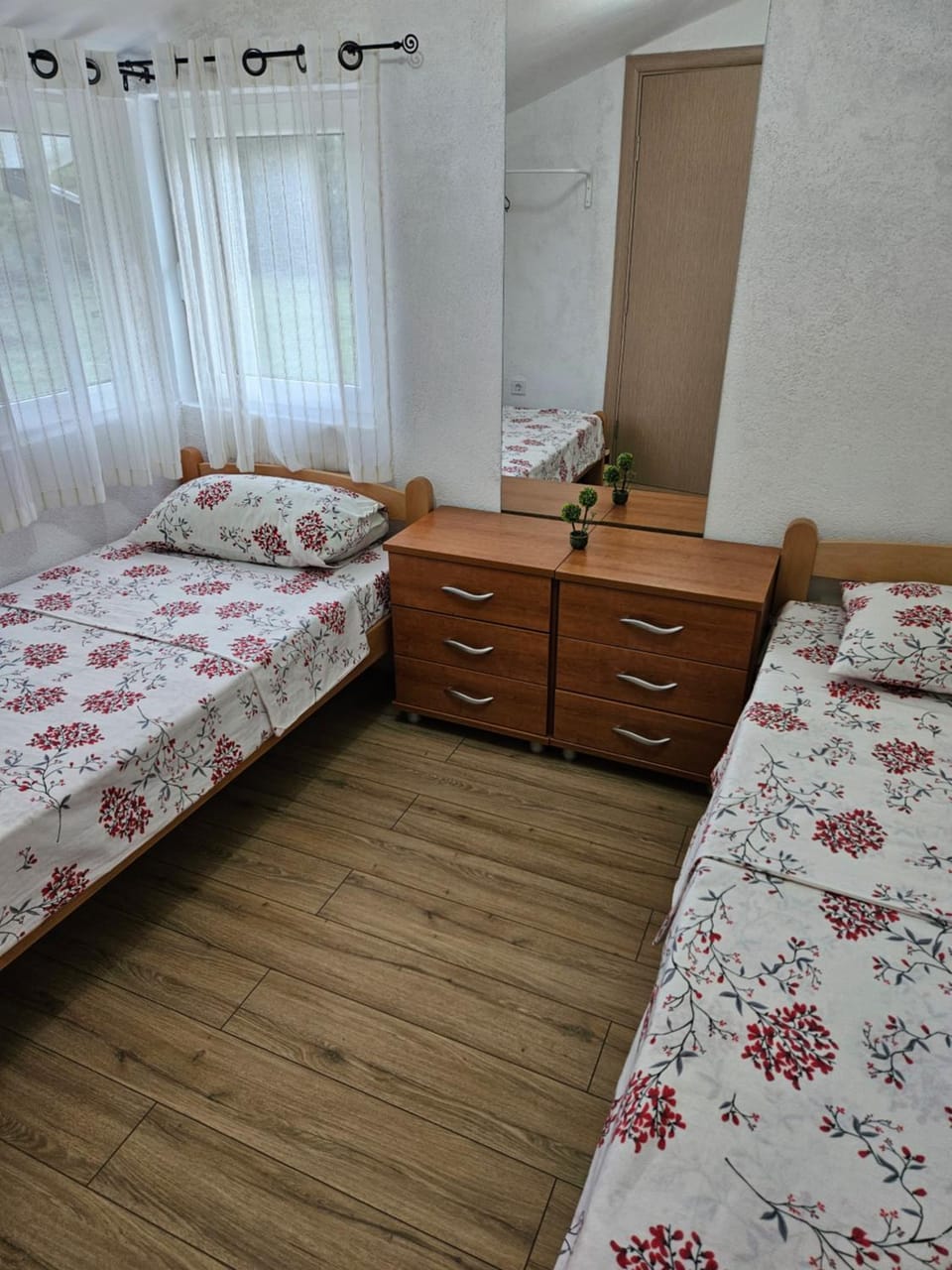 Bed, Photo of the whole room, Bedroom, wardrobe