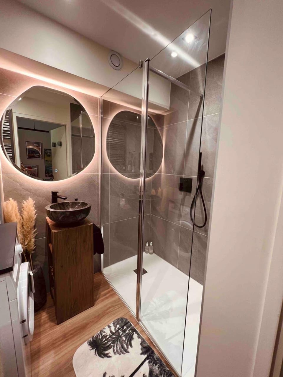 Studio bord du lac terrasse Apartment in Aix-les-Bains