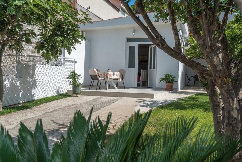 Garden, Balcony/Terrace