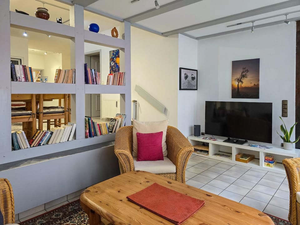 TV and multimedia, Living room, Seating area