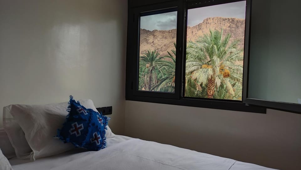 Bed, Natural landscape, Photo of the whole room, Bedroom, Mountain view
