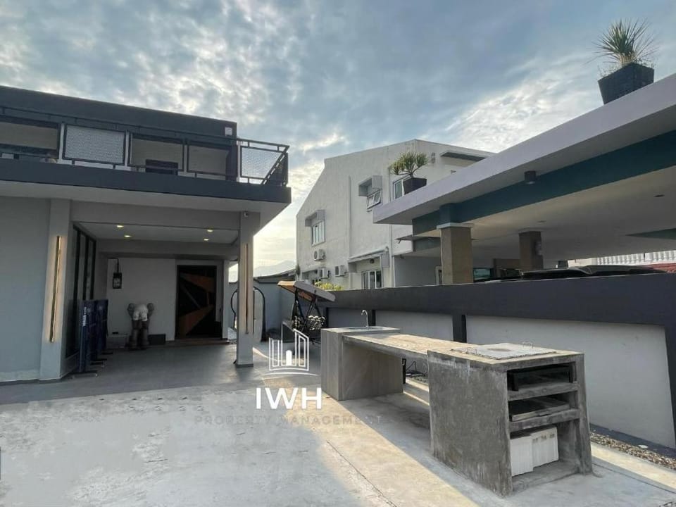 Property building, BBQ facilities
