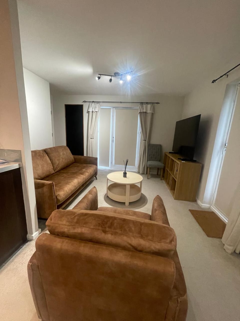 Communal lounge/ TV room, TV and multimedia, Living room, Seating area