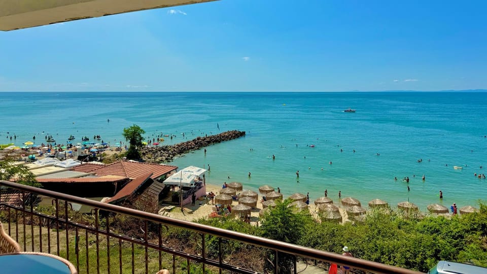 Natural landscape, View (from property/room), Balcony/Terrace, Beach, Sea view