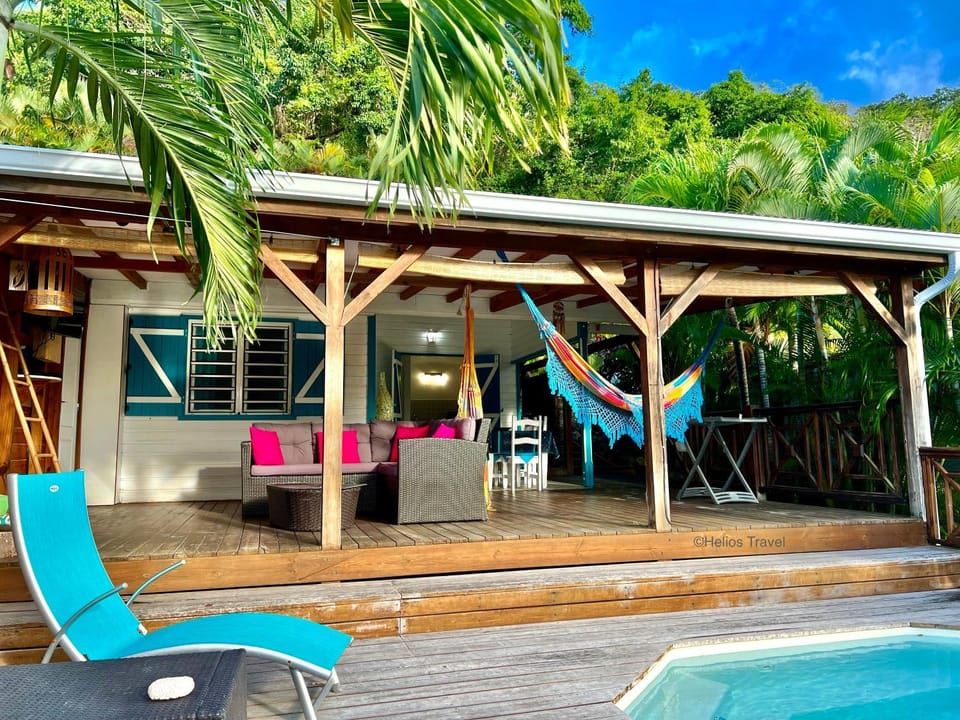 Property building, Patio, Day, Garden, Garden view, Pool view, Swimming pool, sunbed