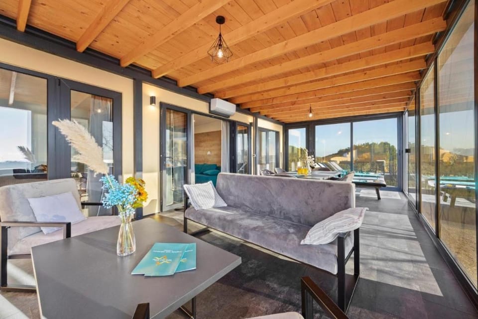 Patio, View (from property/room), Balcony/Terrace, Seating area, Dining area