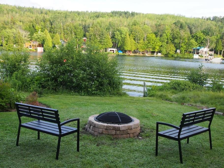 Equipped condo du lac St-Pierre à Mont-Carmel, Kamouraska RCM Apartment in Maine
