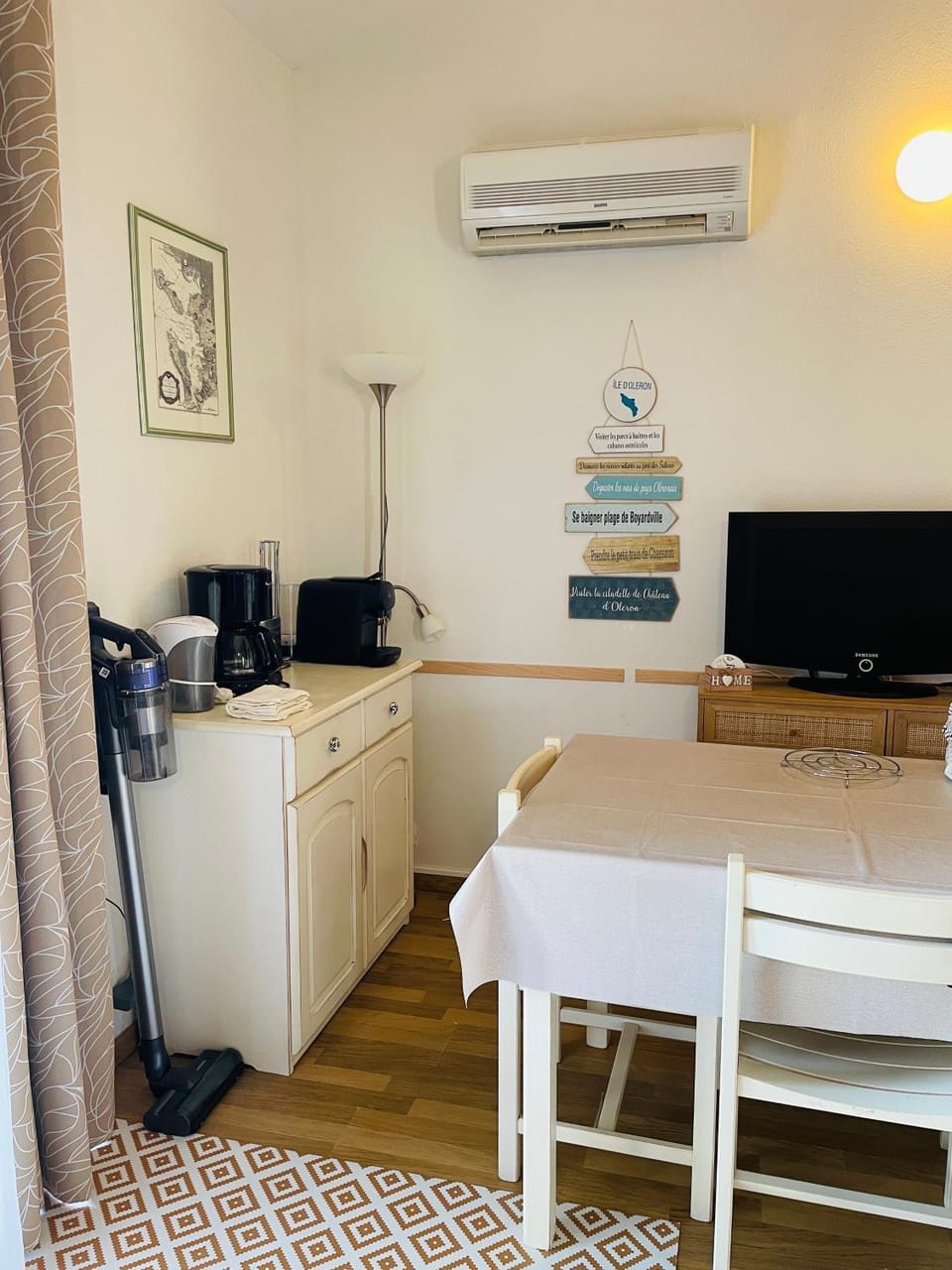 TV and multimedia, Dining area