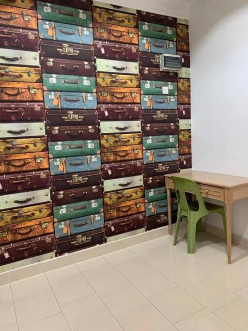 Pangkor Island Seaside @ 4 rooms Homestay House in Perak