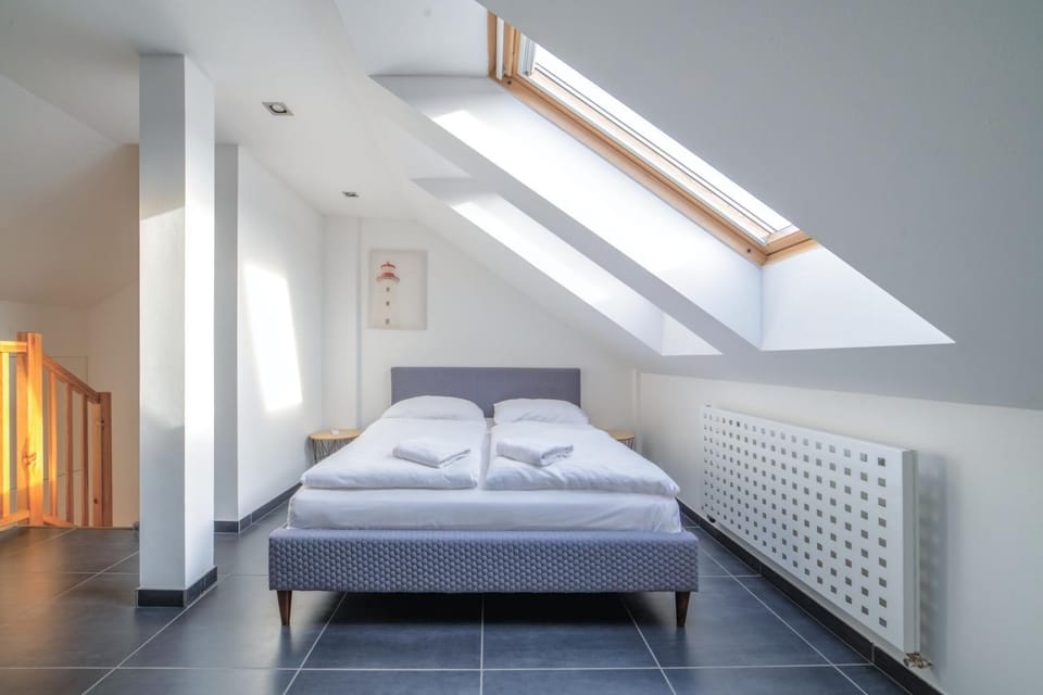 ModaLoft Duplex by Rentez Apartment in Prague