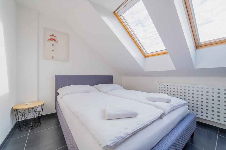 ModaLoft Duplex by Rentez Apartment in Prague