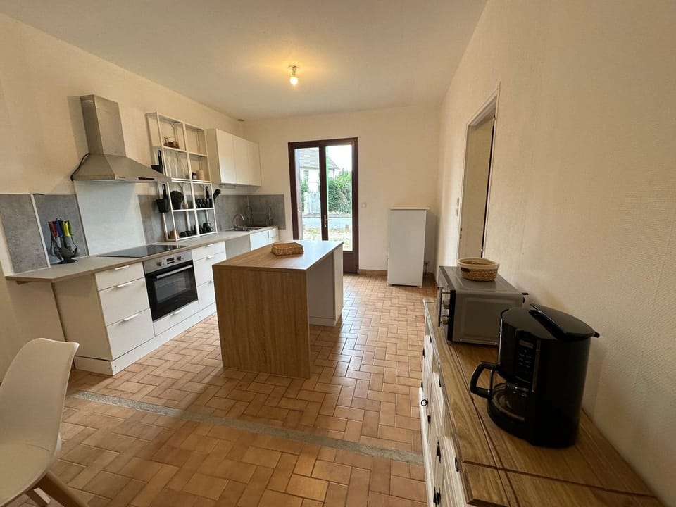 Coffee/tea facilities, Kitchen or kitchenette, minibar, pet friendly, stove
