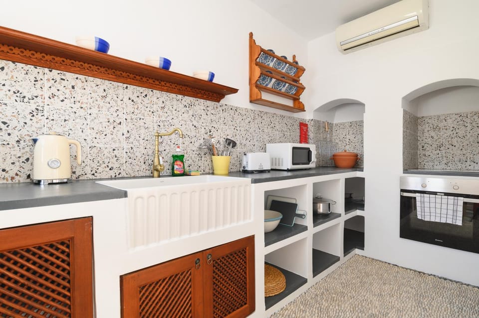 Kitchen or kitchenette, minibar, pet friendly, stove, toaster