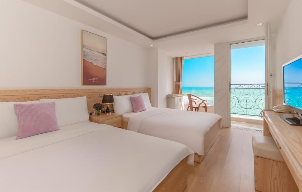Bed, Bedroom, Sea view