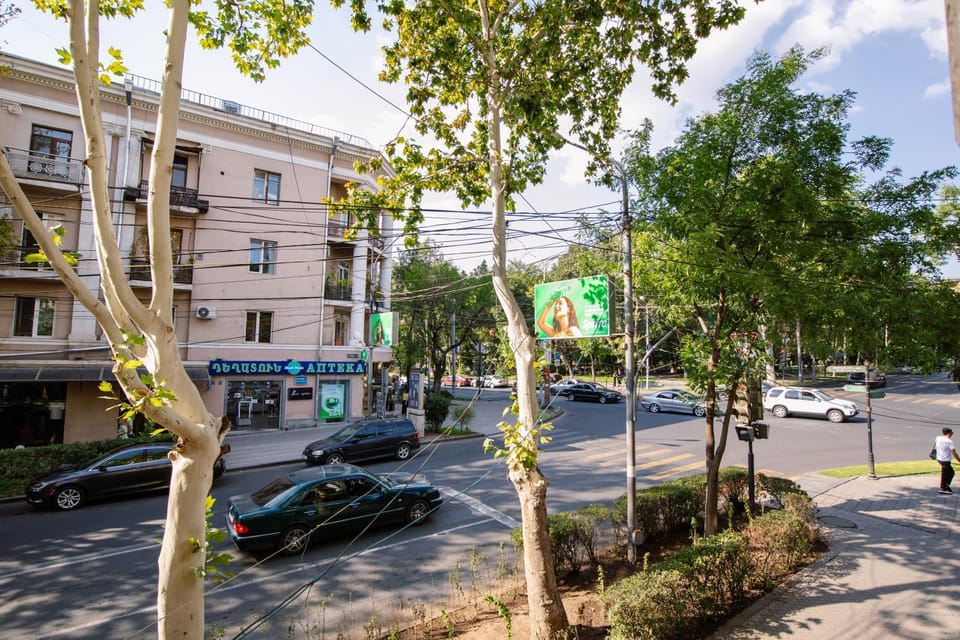 Day, Neighbourhood, City view, Street view