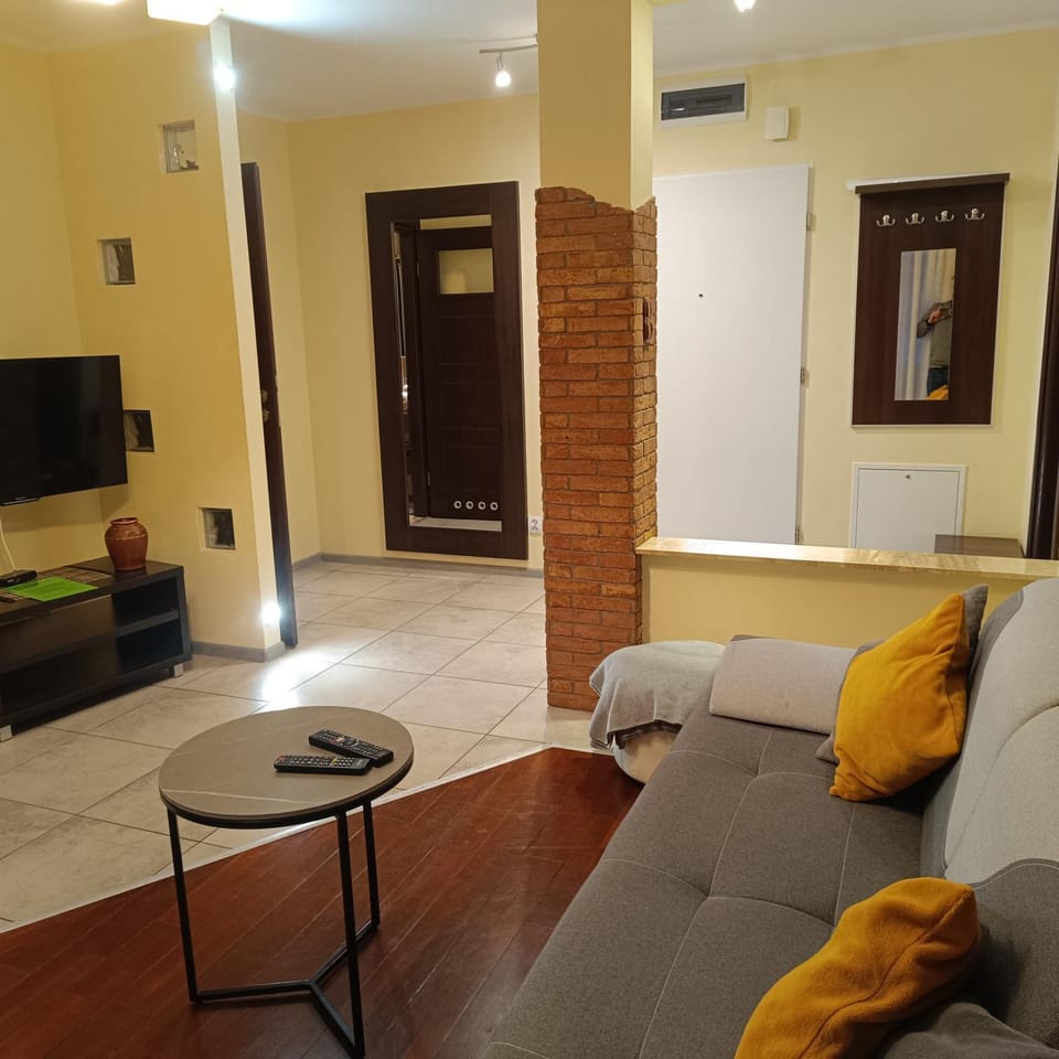 Communal lounge/ TV room, Living room, Evening entertainment