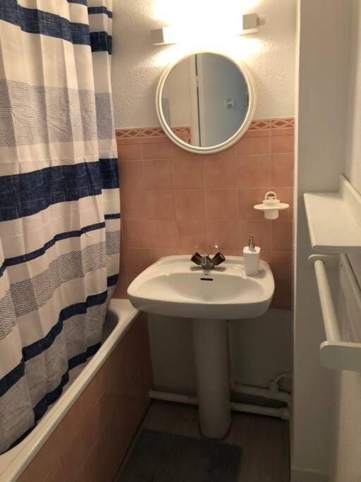 Agay bay see front Apartment in Saint-Raphael