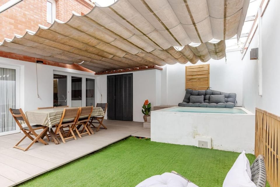 Patio, Swimming pool