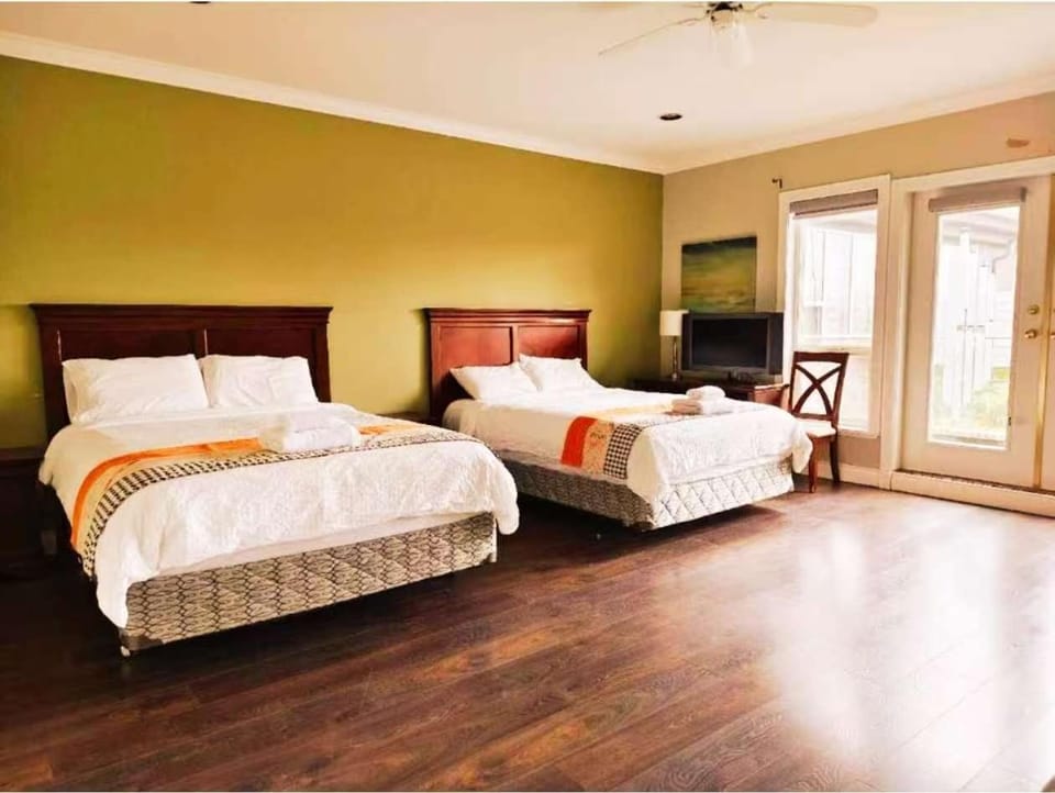Shower, Patio, Bathroom, Balcony/Terrace, Sunset, hair dryier, heating