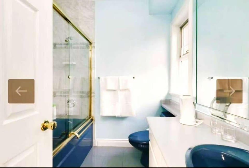 Bathroom, Bath, hair dryier