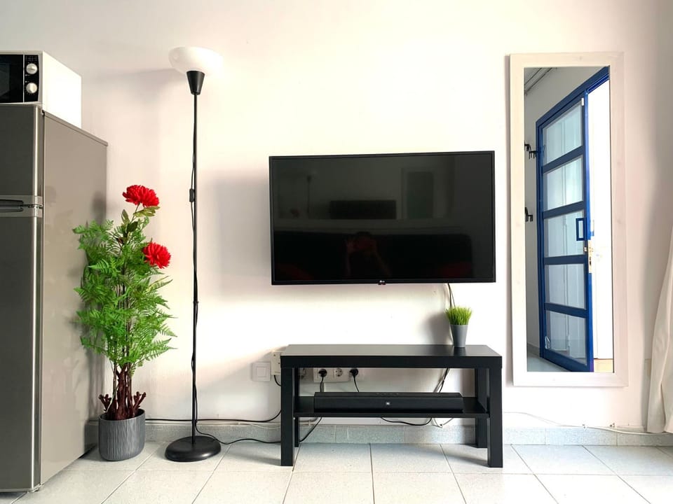 TV and multimedia, Evening entertainment