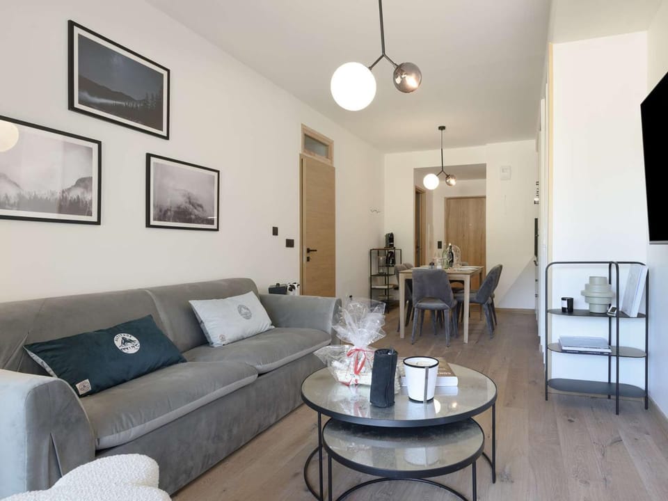 Appartement moderne 46 m², 4 pers, Courchevel Moriond, skis aux pieds, balcon, parking, wifi, ascenseur - FR-1-631-170 Apartment in Saint-Bon-Tarentaise
