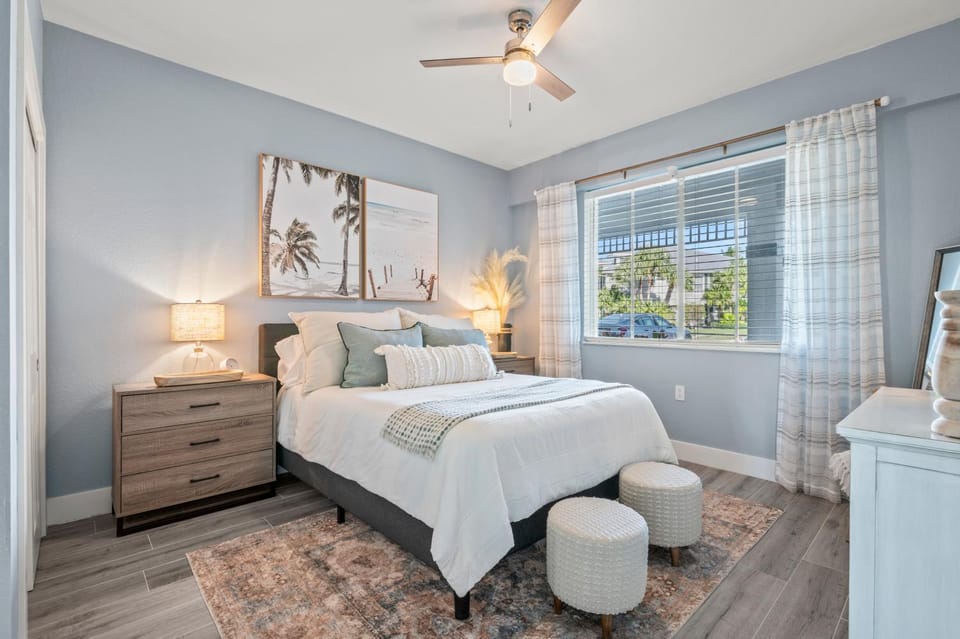 Serene Naples Retreat: Golf-Resort Pool-Tennis-Gym Apartment in Lely Resort