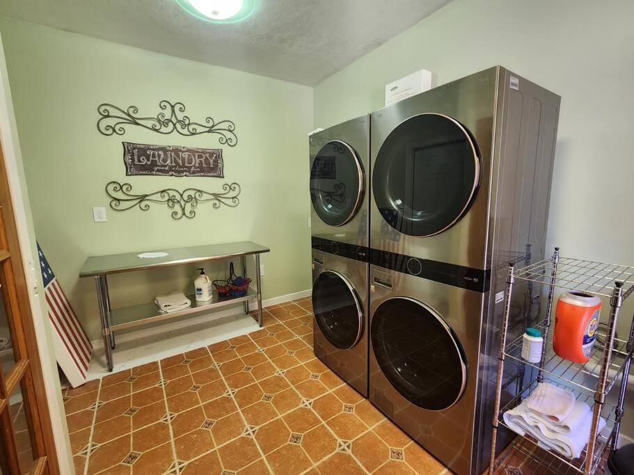 laundry, washing machine, dryer