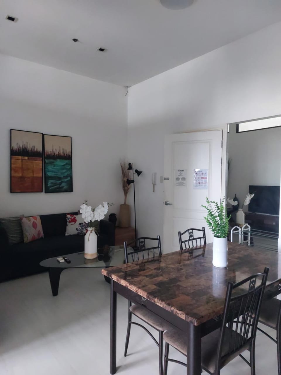 Living room, Dining area