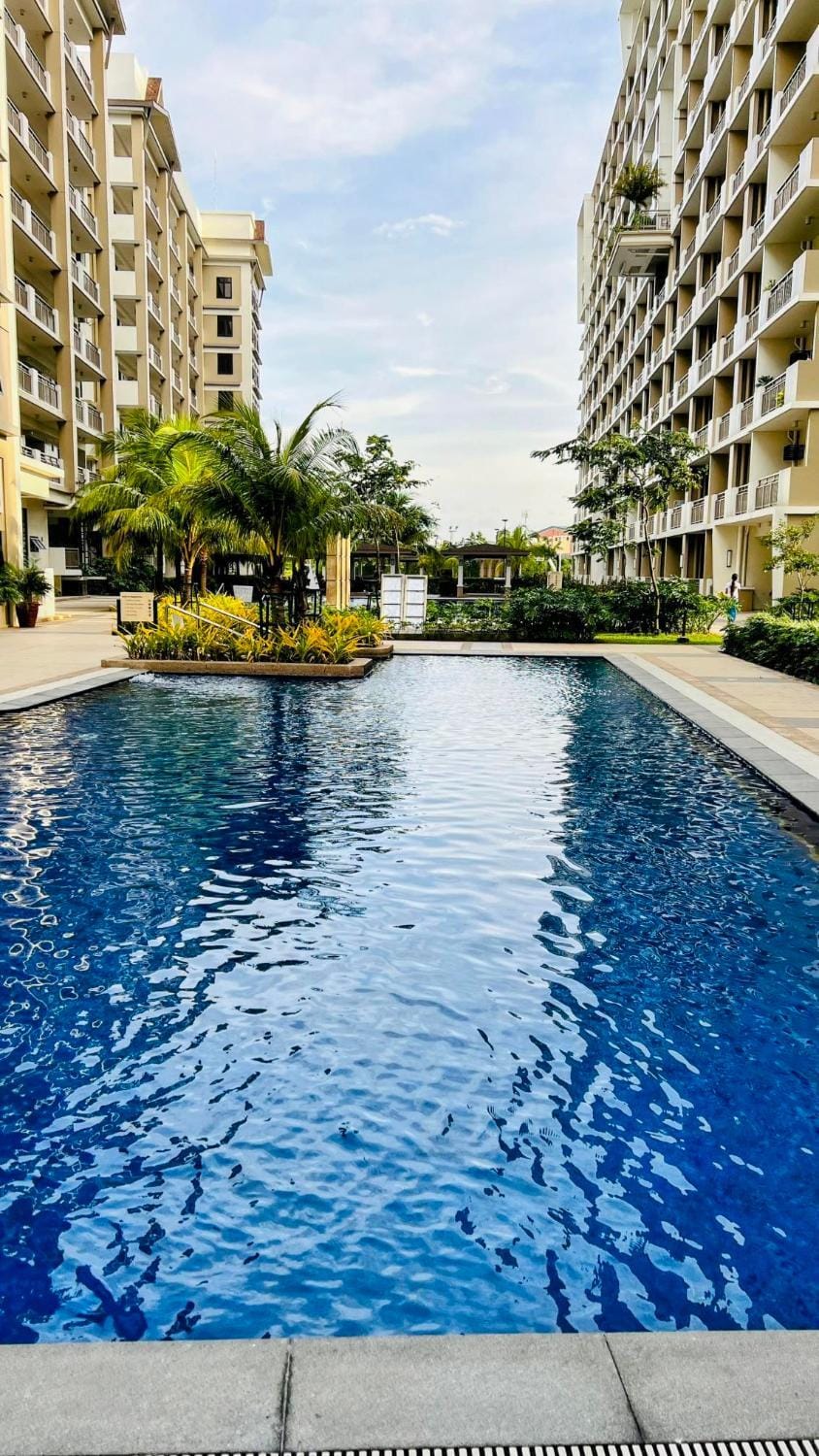 Casa Andres - Resort Style Condo nr Airport FAST WIFI Apartment in Las Pinas