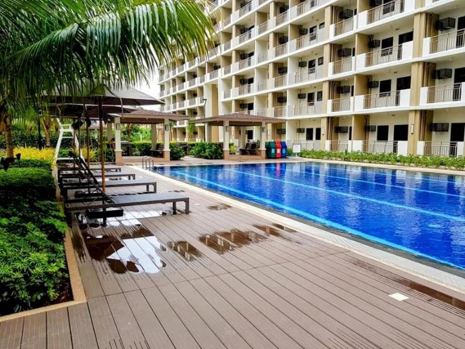 Casa Andres - Resort Style Condo nr Airport FAST WIFI Apartment in Las Pinas