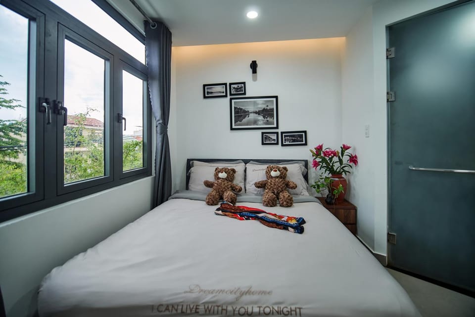 Bed, Bathroom, Bedroom, City view, City view